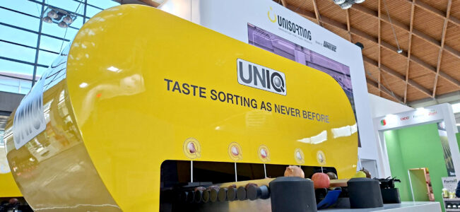 UNIQ